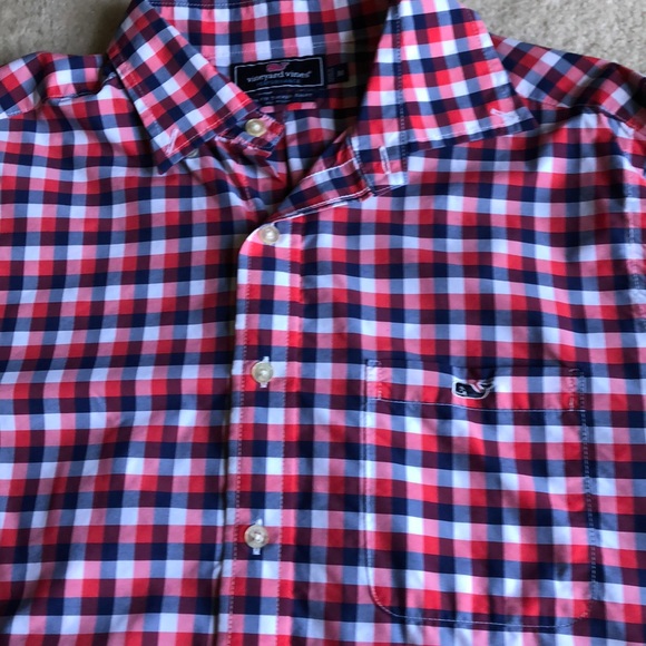 Button down - Picture 2 of 3
